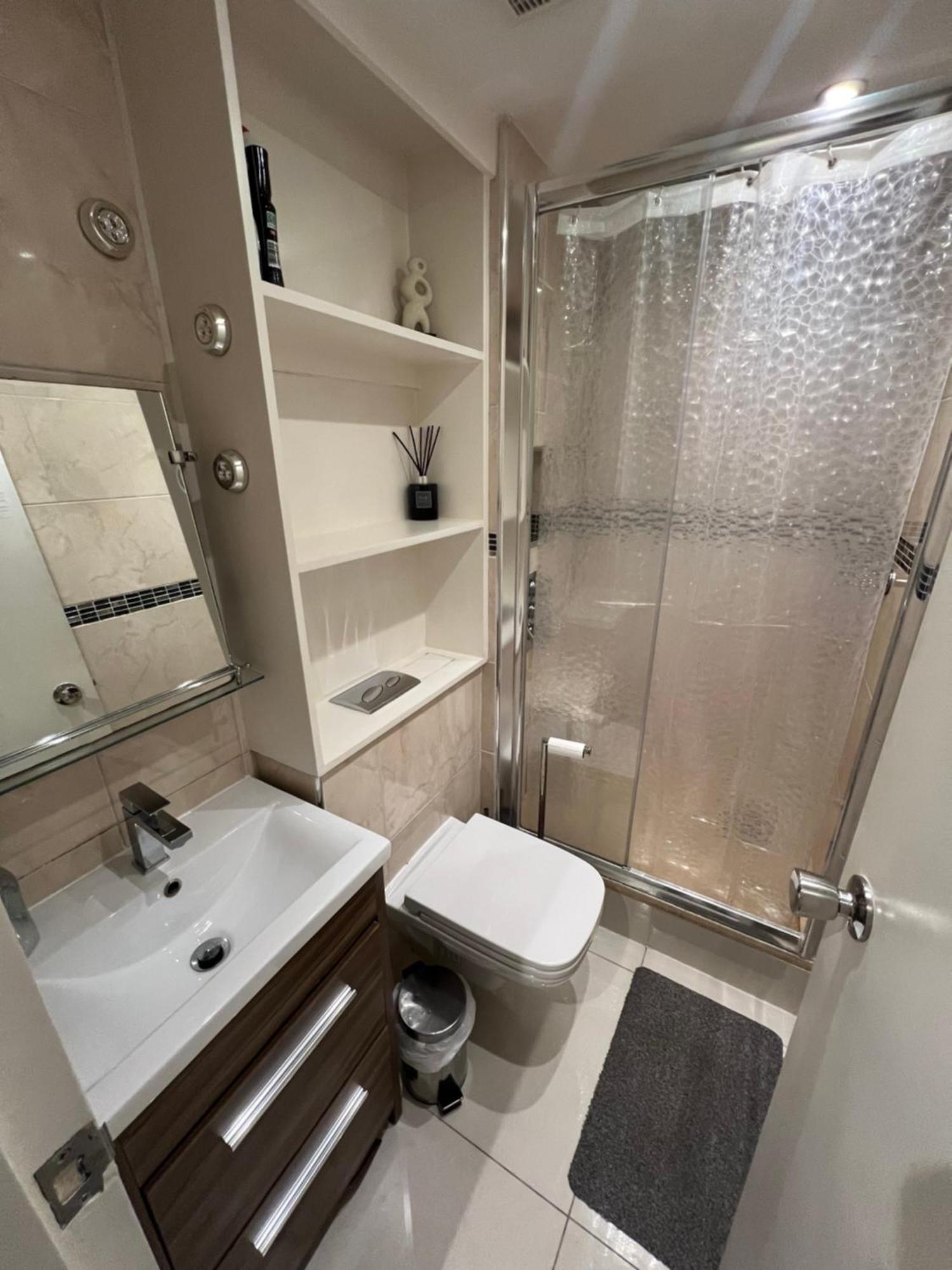 Lovely Chelsea Entire Apartment London City Экстерьер фото